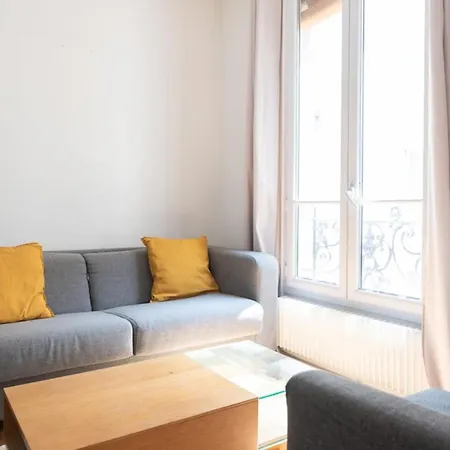 Cozy Cocoon Of Near Sacre-coeur Appartamento Parigi